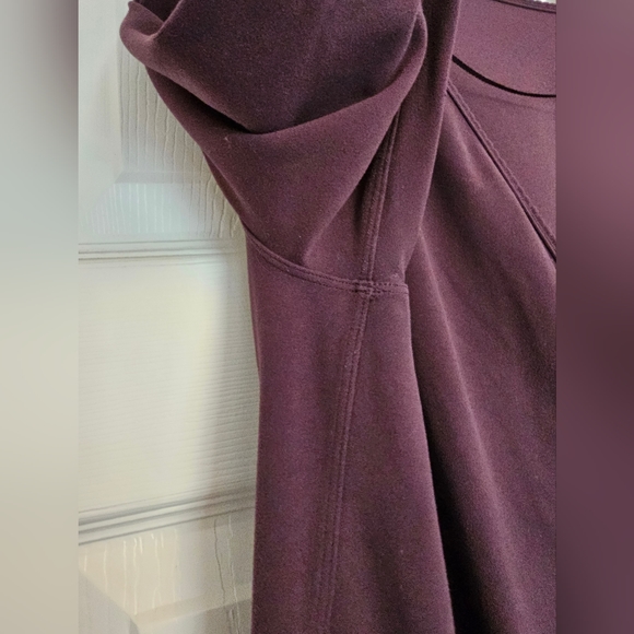 Lululemon Full Freedom long sleeve sz 10 - Picture 3 of 8